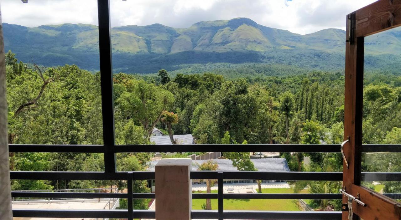 The Blossom Resort - Chikmagalūr Buitenkant foto