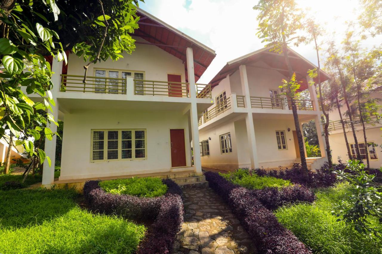 The Blossom Resort - Chikmagalūr Buitenkant foto